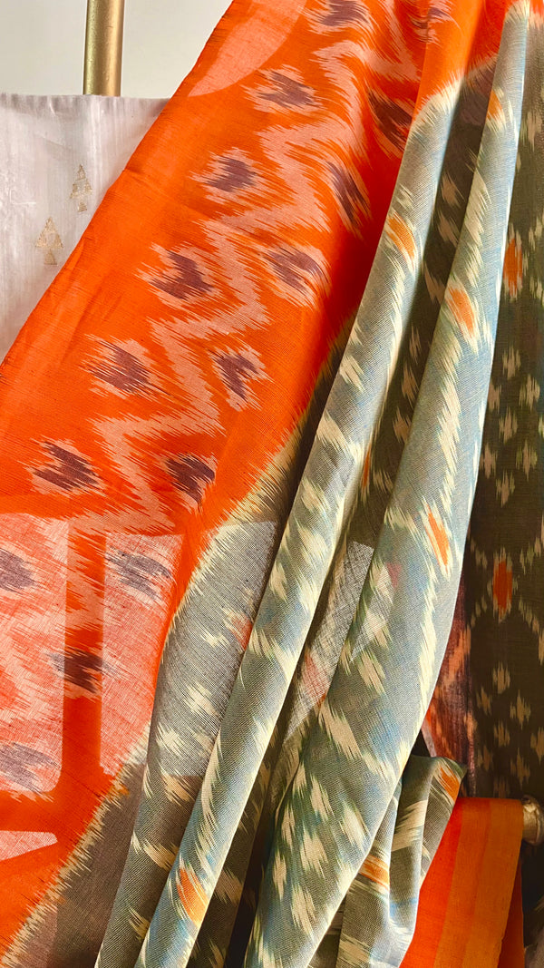 'VARNITA' Handwoven Pochampally Ikat Cotton Saree