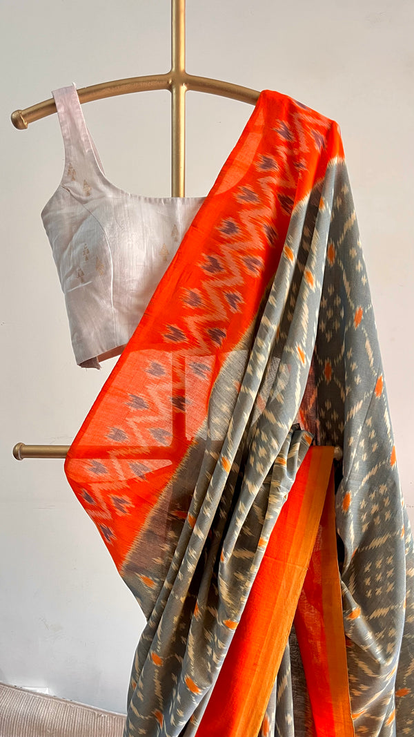 'VARNITA' Handwoven Pochampally Ikat Cotton Saree