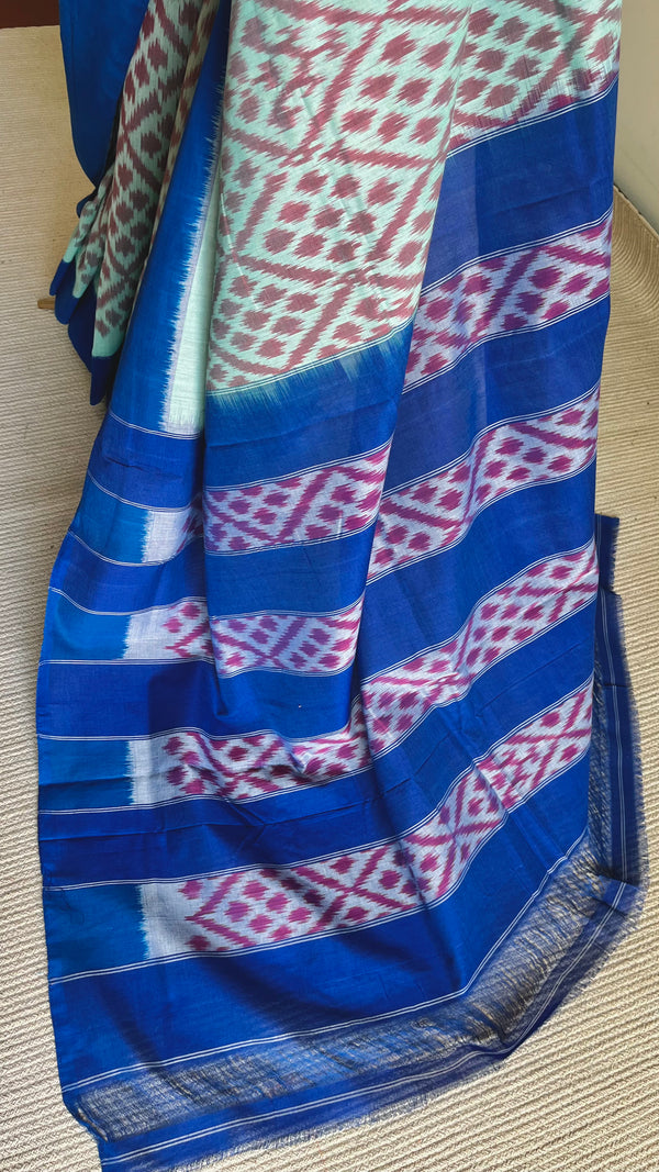 'VENNELA' Handwoven Pochampally Ikat Cotton Saree