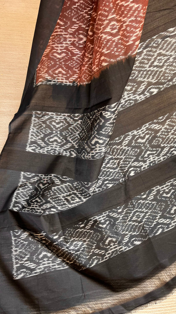 'VASUDHA' Handwoven Pochampally Ikat Cotton Saree