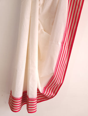 'NOMI' Handwoven Begumpuri Cotton Saree