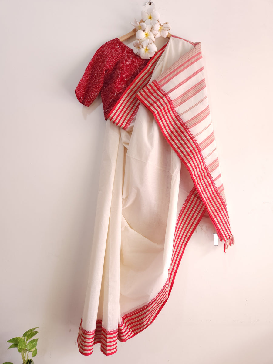 'NOMI' Handwoven Begumpuri Cotton Saree