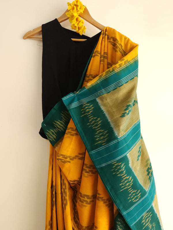 'VANI' Handwoven Pochampally Ikat Cotton Saree