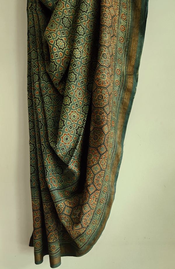 'SIKANDAR BEGUM: Green' Ajrakh on handwoven Maheshwari