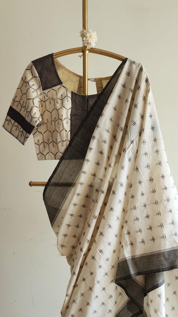 'TANGĒDU' Handwoven Pochampally Ikat Cotton Saree
