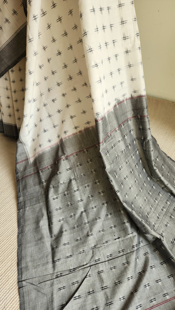 'TANGĒDU' Handwoven Pochampally Ikat Cotton Saree