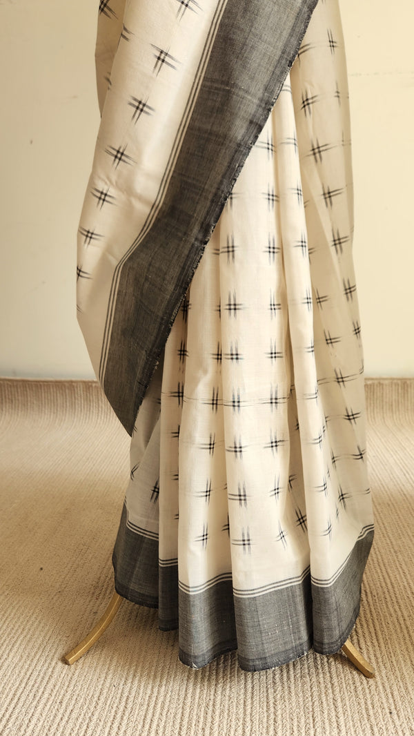 'TANGĒDU' Handwoven Pochampally Ikat Cotton Saree