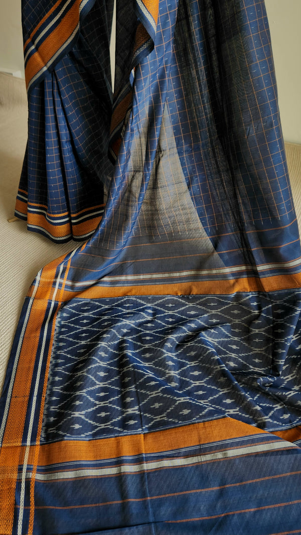 'TURĀYI' Handwoven Pochampally Ikat Cotton Saree