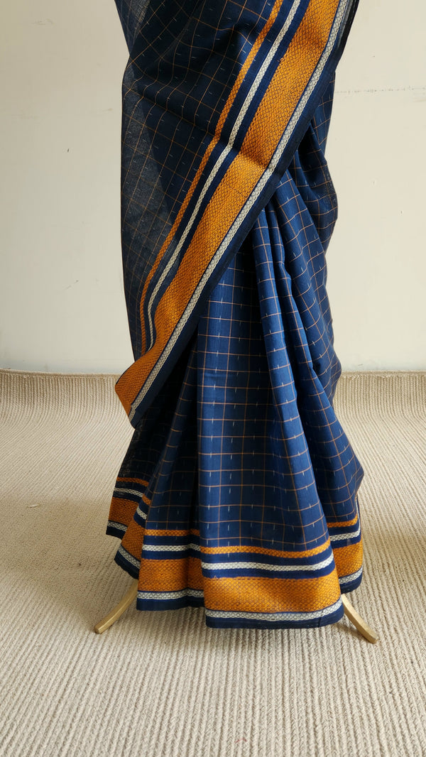 'TURĀYI' Handwoven Pochampally Ikat Cotton Saree
