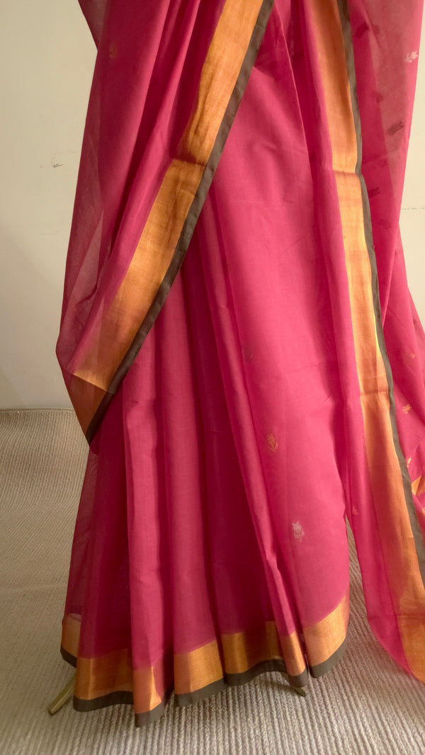 'PAVIKA:Red' Handwoven Venkatagiri Cotton Saree
