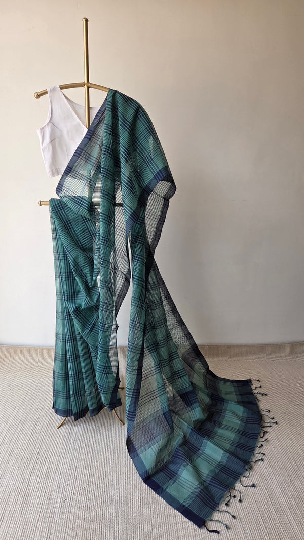 'NEELI' Handwoven Mangalagiri Cotton Saree
