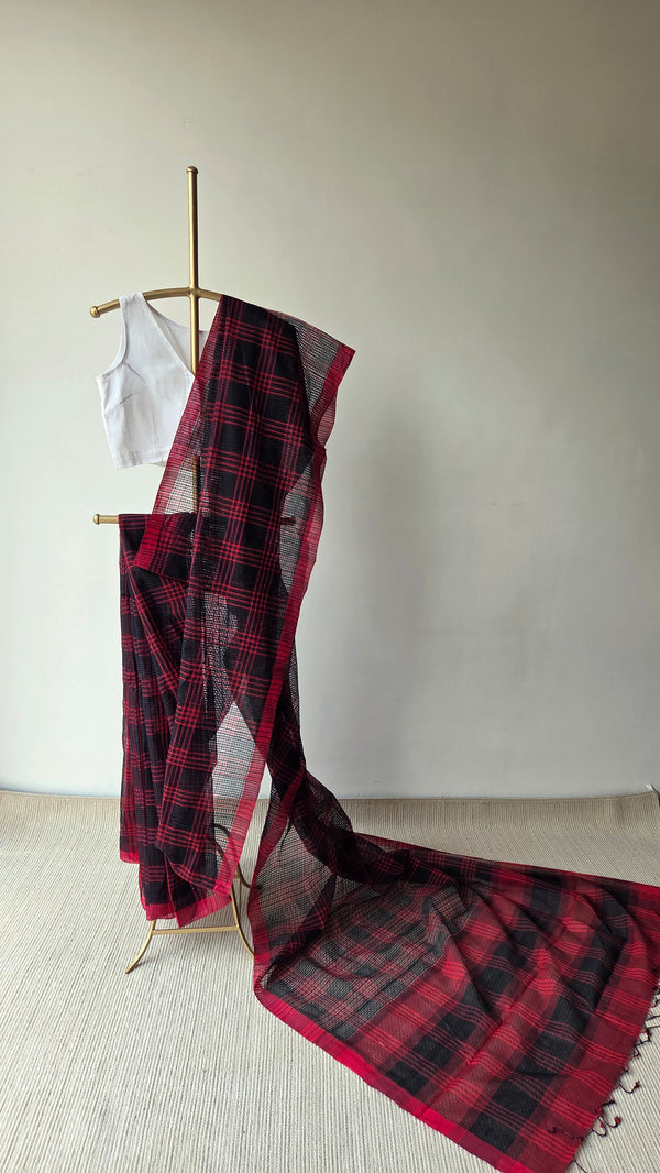 'KOHL & KUMKUM' Handwoven Mangalagiri Cotton Saree