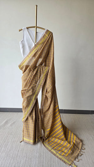 'SHORSHE ILISH' Handwoven Begumpuri Saree