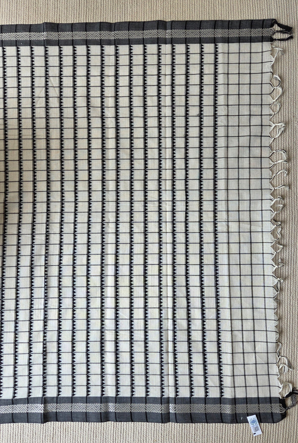 'DORA: White' Handwoven Begumpuri Saree