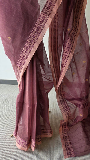 'GOLPER JHURI: Dusty Rose' Handwoven Cotton Dhonekhali Saree