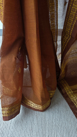 'GOLPER JHURI: Brown Ochre' Handwoven Cotton Dhonekhali Saree