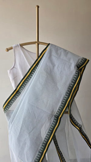 'PURANO BAKSHO' Handwoven Cotton Dhonekhali Saree