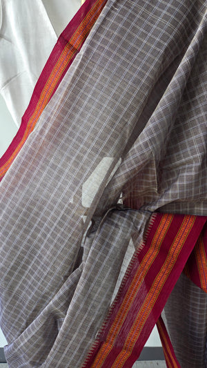 'NADI' Handwoven Narayanpet Cotton Saree
