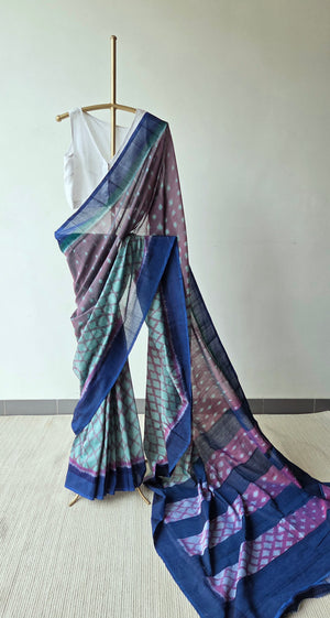 'GRADIENT' Handwoven Pochampally Ikat Cotton Saree