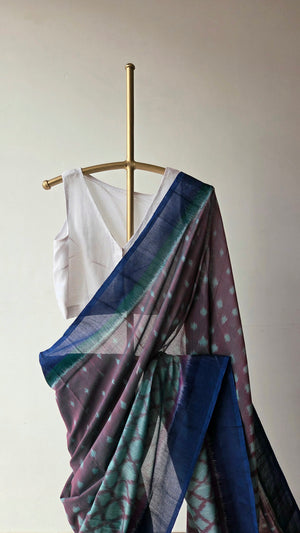 'GRADIENT' Handwoven Pochampally Ikat Cotton Saree