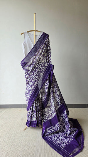 'CHROMA' Handwoven Pochampally Double Ikat Cotton Saree