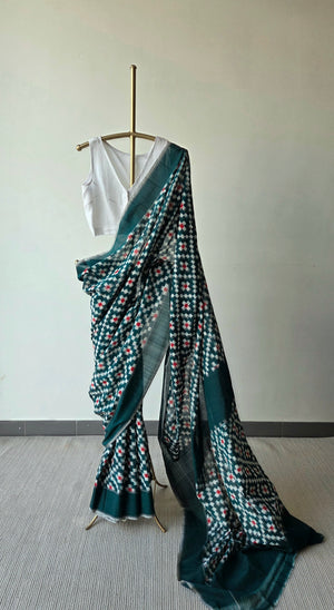 'PIGMENT' Handwoven Pochampally Double Ikat Cotton Saree