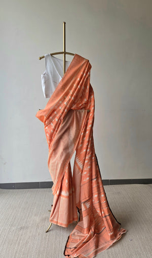'SPECTRUM' Handwoven Pochampally Ikat Cotton Saree