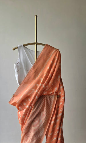 'SPECTRUM' Handwoven Pochampally Ikat Cotton Saree