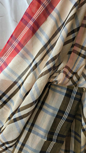 'MRITTIKA' Handwoven Cotton Dhonekhali Saree