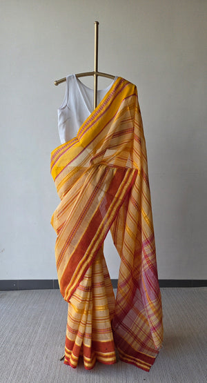 'HEMANTA' Handwoven Cotton Dhonekhali Saree