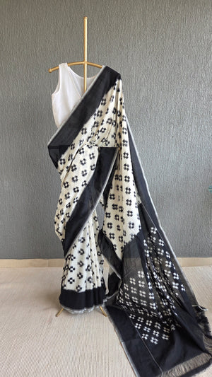 'INKWELL' Handwoven Pochampally Ikat Cotton Saree