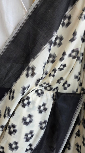 'INKWELL' Handwoven Pochampally Ikat Cotton Saree