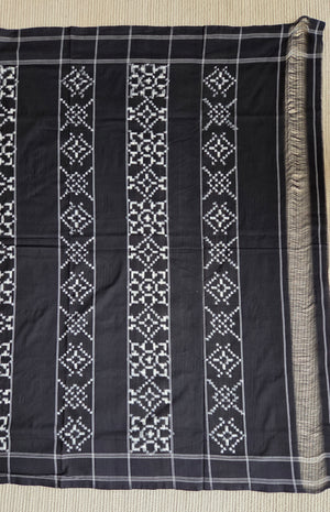 'PIXELATE' Handwoven Pochampally Ikat Cotton Saree