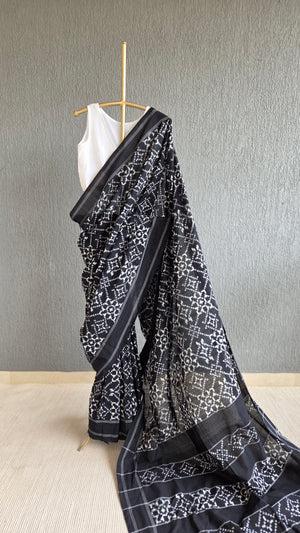 'PIXELATE' Handwoven Pochampally Ikat Cotton Saree