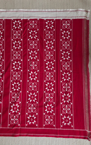 'POWER PLAY' Handwoven Pochampally Ikat Cotton Saree