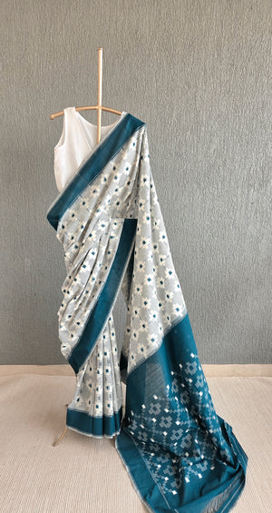 'MATRIX' Handwoven Pochampally Ikat Cotton Saree