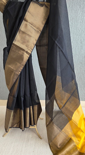 'GHAT' Handwoven Silk-Cotton Maheshwari Saree