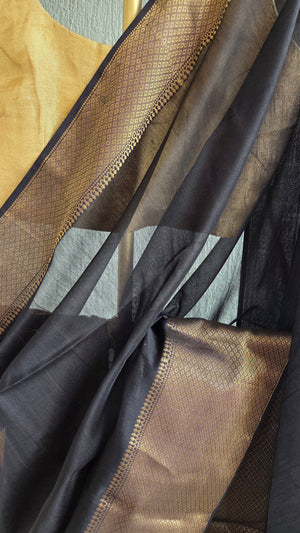'GHAT' Handwoven Silk-Cotton Maheshwari Saree