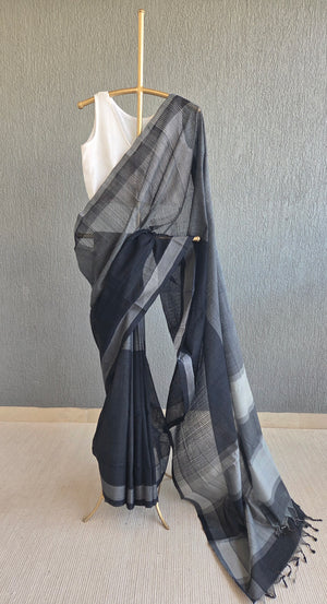 'MINUTES OF THE MEETING' Handwoven Mangalagiri Cotton Saree