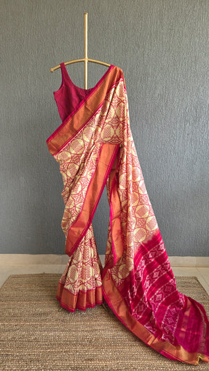 ‘SIRNAPALLY’ Handwoven Pochampally Ikat Silk Saree