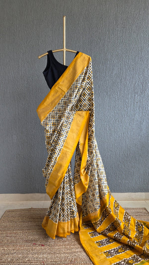‘RACHAKONDAL’ Handwoven Pochampally Ikat Silk Saree