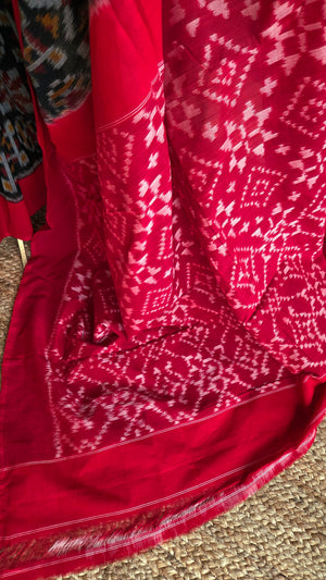 'POLYCHROME' Handwoven Pochampally Ikat Cotton Saree