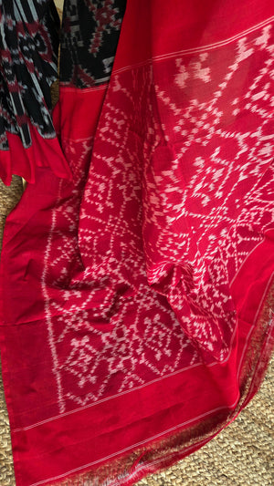 'AFTERIMAGE' Handwoven Pochampally Ikat Cotton Saree