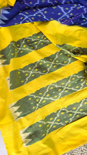 'OPPOSITES ATTRACT' Handwoven Pochampally Ikat Cotton Saree