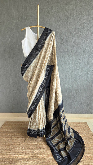 'TONAL SHIFT' Handwoven Pochampally Ikat Cotton Saree