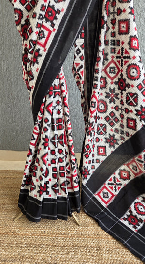 'A CERTAIN BRILLLIANCE' Handwoven Pochampally Double Ikat Cotton Saree