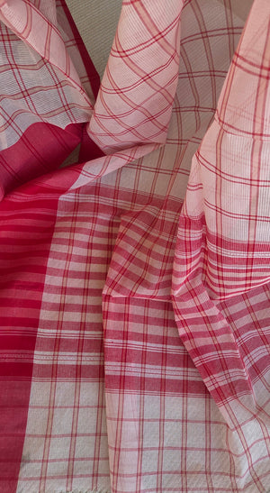 'MADHURIMA' Handwoven Cotton Dhonekhali saree