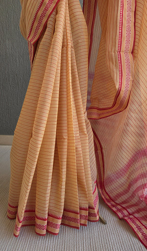 'SUHASINI' Handwoven Cotton Dhonekhali saree