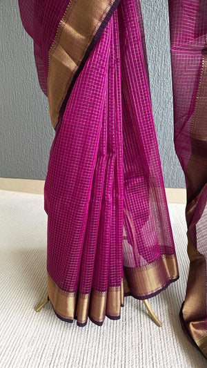 'ASHA: BERRY' Handwoven Silk-Cotton Maheshwari Saree
