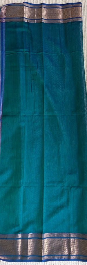 'AVYUKTA: GREEN DUAL-TONED' Handwoven Silk-Cotton Maheshwari Saree